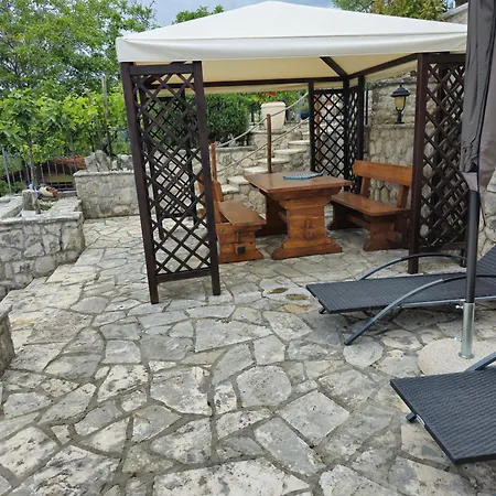 Kuca Za Odmor Ameli Vakantiehuis