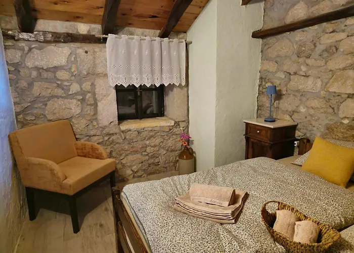 Kuca Za Odmor Ameli Дом отдыха Мощеничка-Драга